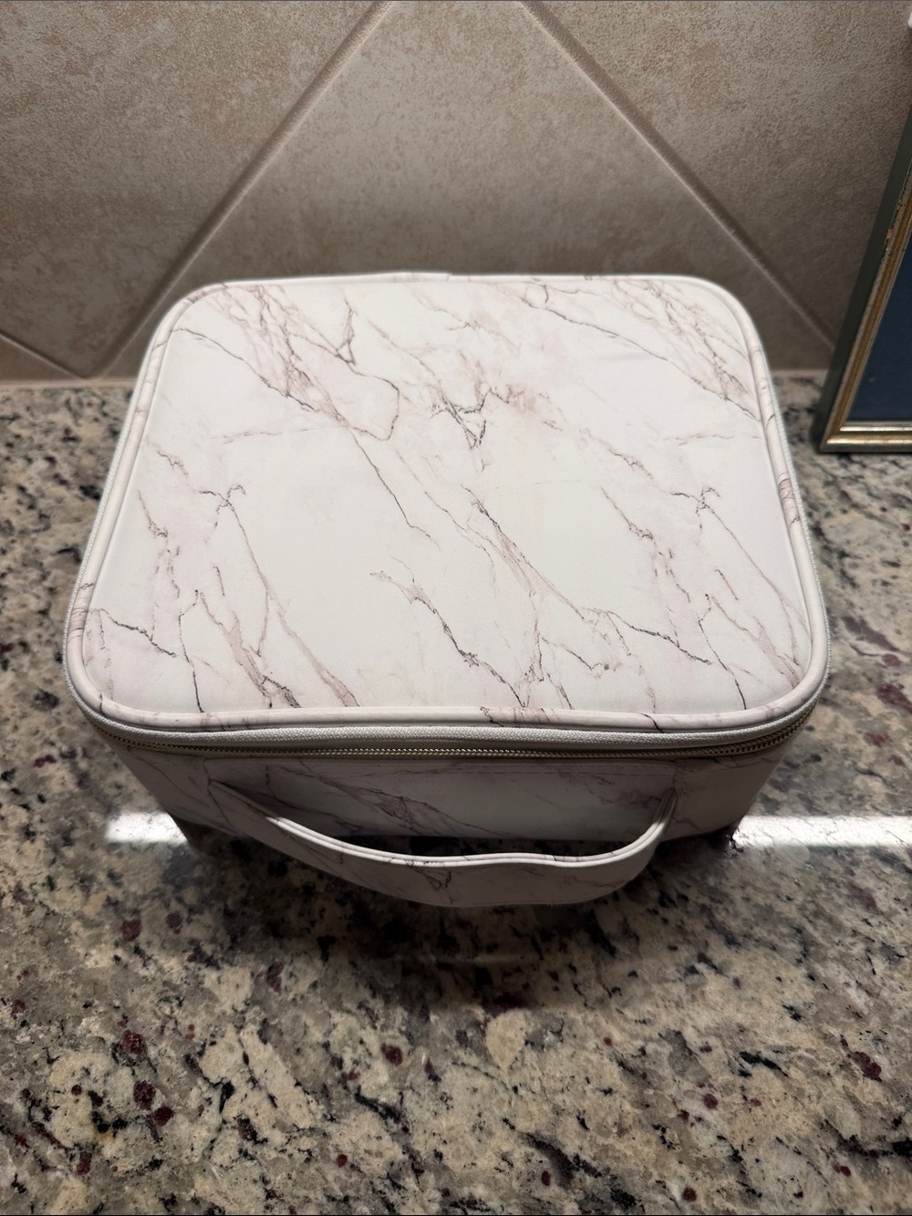 Marble Travel Jewelry Organizer Case in White - Picture 2 of 4